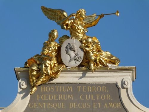 Ville de Nancy - L'ange à  la trompette de l'Arc Héré